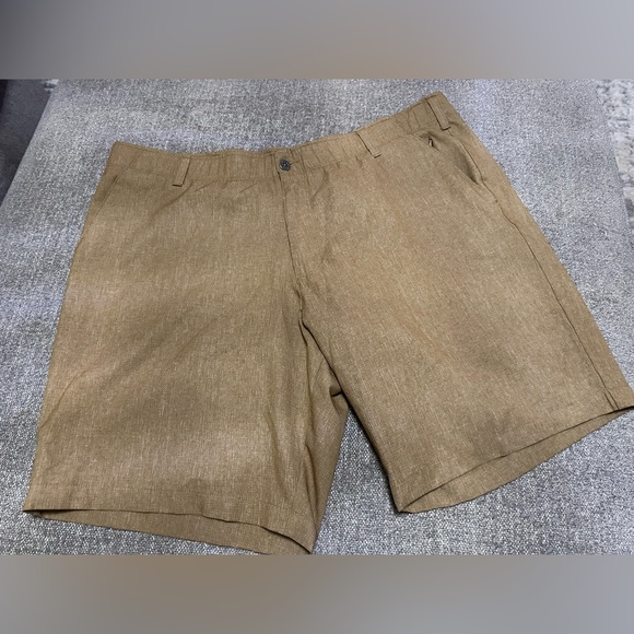 Men’s Swiss Tech Shorts 
Size 42 - Picture 1 of 5